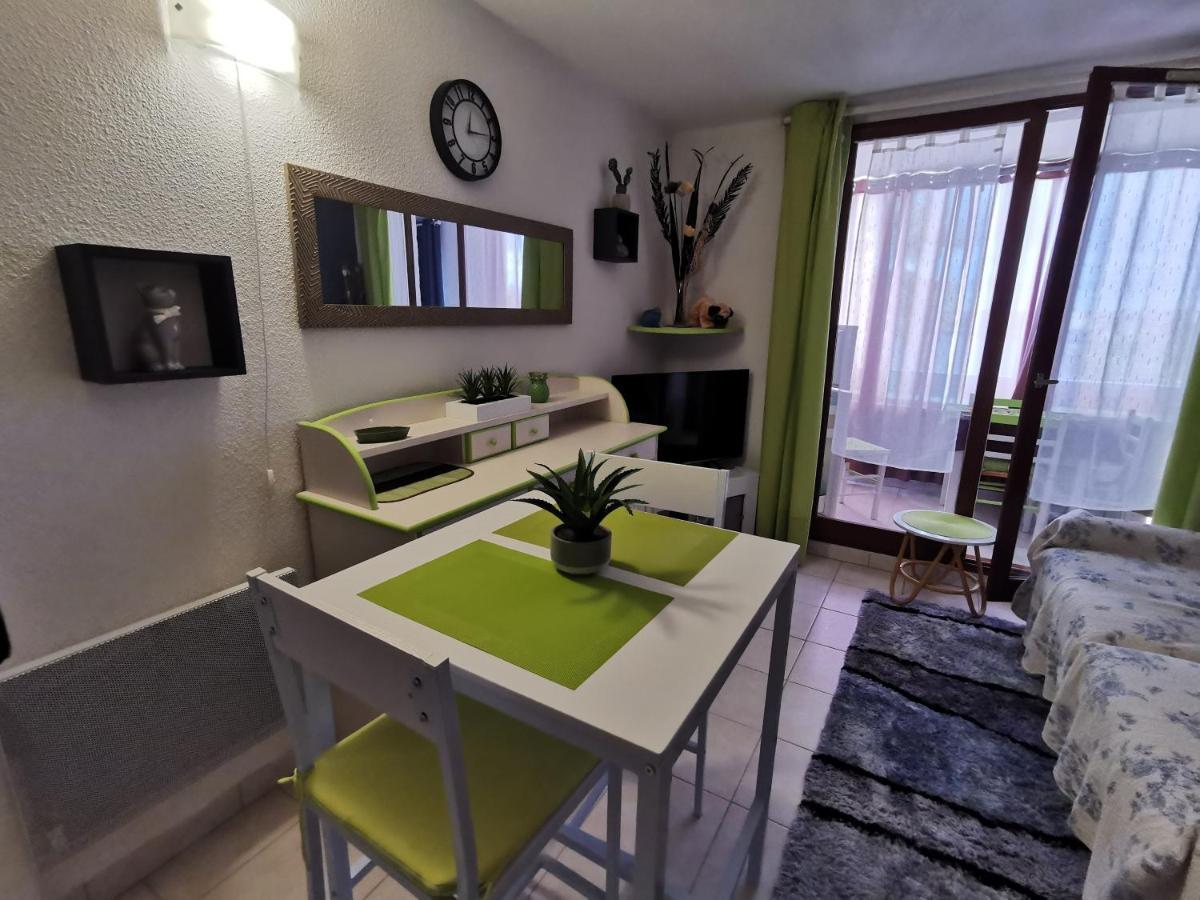 Marina Soleil Bleu: Lakeside Apartment with Comfort and Convenience Le Barcares Exterior photo